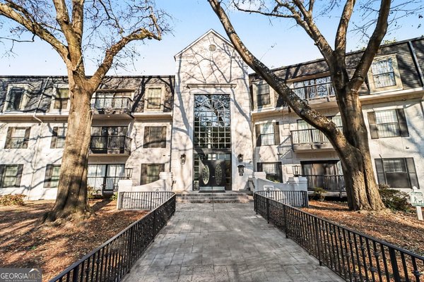 1202 Pine Heights Drive Atlanta