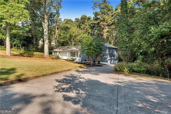 1946 MACLAND Road Marietta
