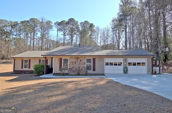165 Pine Trail Road, Fayetteville