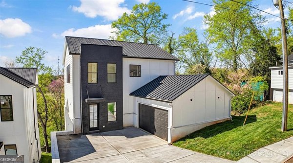 160 Railroad Street, Canton