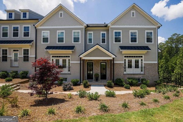 10055 River Rock Drive Roswell