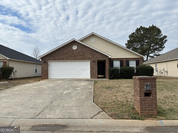 107 Onyx Court, Warner Robins