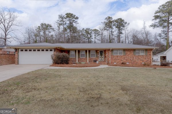 210 Granada Terrace, Warner Robins