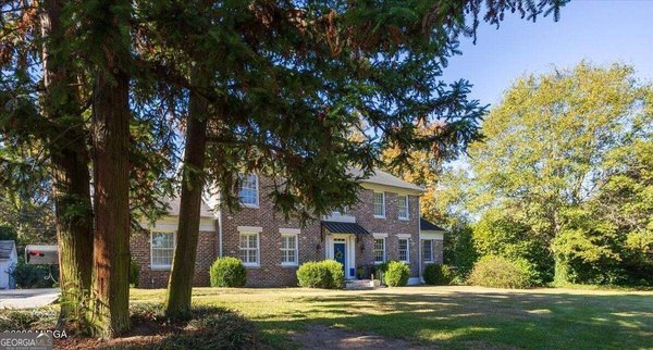 4860 Forsyth Road, Macon