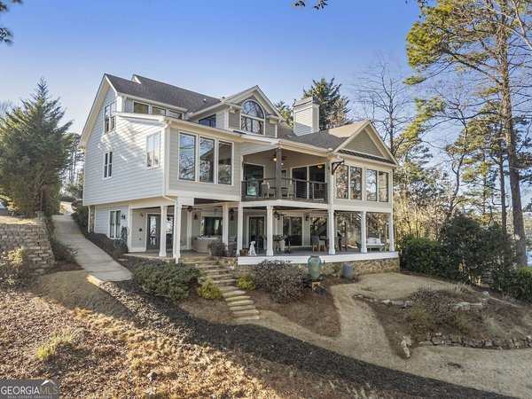 6402 Lakeview Drive, Buford