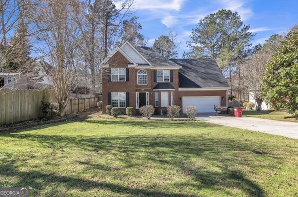 405 Amberly Court, Macon