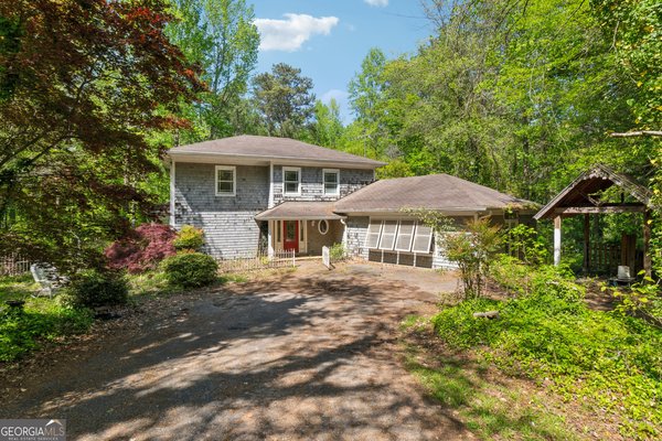 2057 Sugar Pike Road Woodstock
