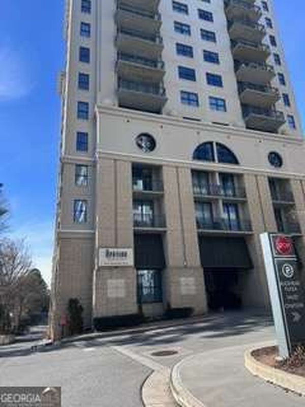 3040 Peachtree Road, Atlanta