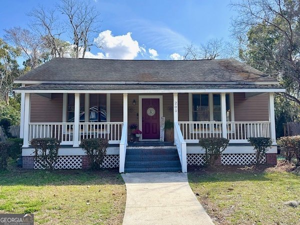 205 3rd Street, Woodbine