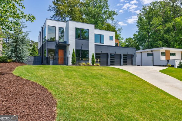 main picture of 2135 Marann Drive, Atlanta