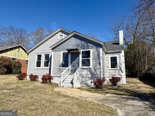 196 College Avenue, Elberton