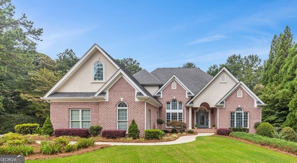 Picture of Neighborhood ROYAL LAKES in Flowery Branch, GA