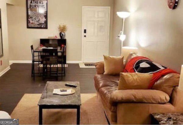 250 Little Street, Athens