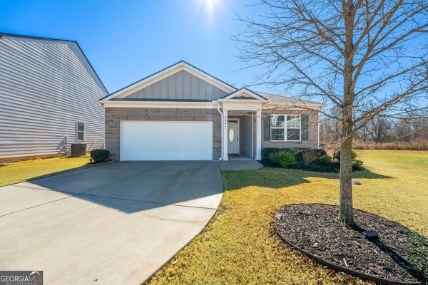 5480 Barberry Avenue, Oakwood