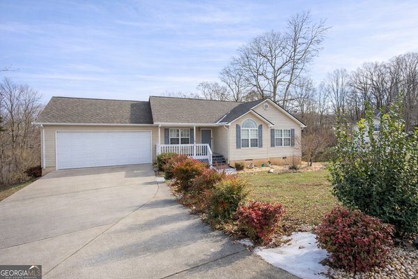 235 Cook Street, Alto