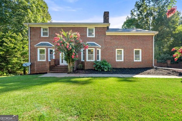 140 Forest Lake Drive, Fayetteville