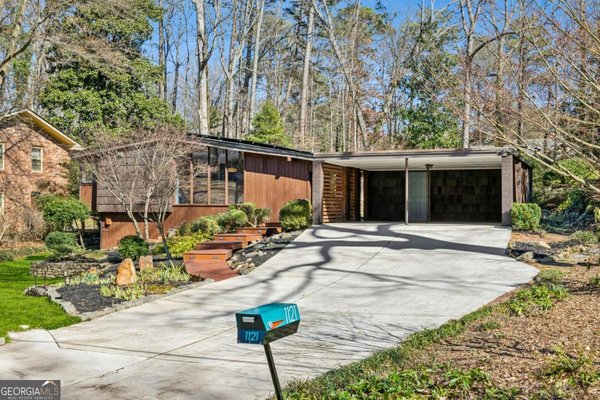 1121 Vistavia Circle Decatur