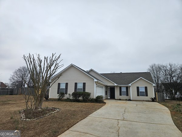 121 Foxchase Court, McDonough