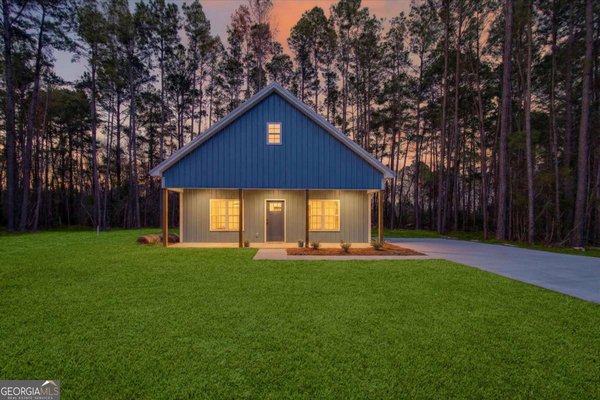 8497 Savannah Highway, Newington