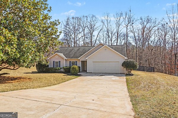 40 Macedonia Woods Court, Newnan