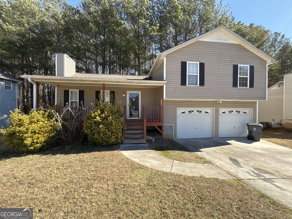 732 Newport Dr, Villa Rica