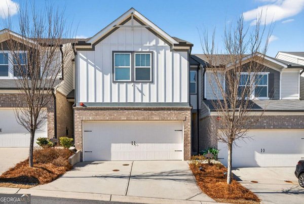 1318 Vayda Court, Marietta