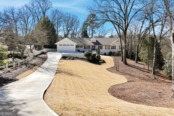 1685 Valley Road Gainesville