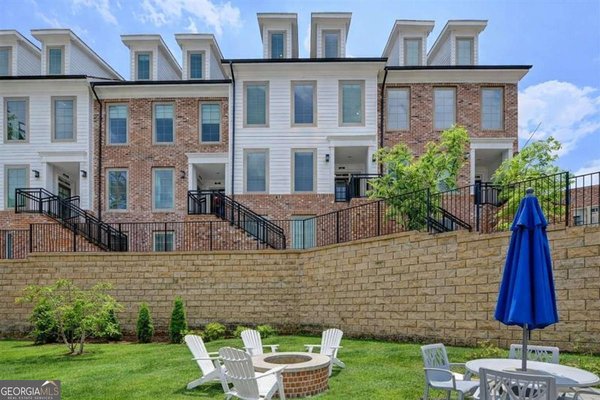 521 Burton Drive, Alpharetta