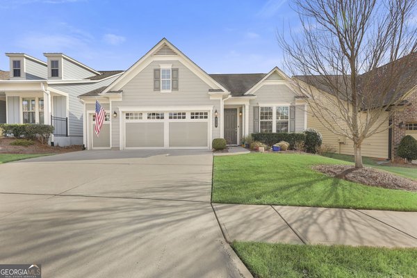 215 Spruce Pine Circle, Peachtree City