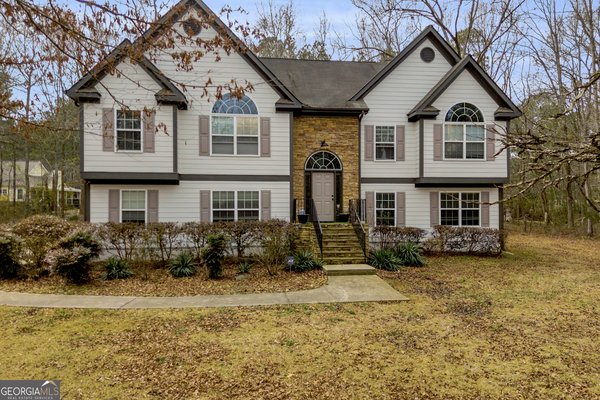 105 Hidden Lake Court, Hull