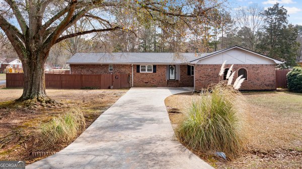 305 Greenview Court, Cedartown