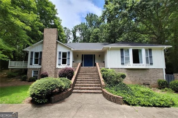 820 Oakhaven Drive Roswell