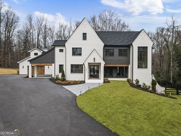 1980 Birmingham Road, Milton