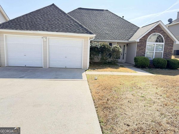 4877 Bottle Brush Court Snellville