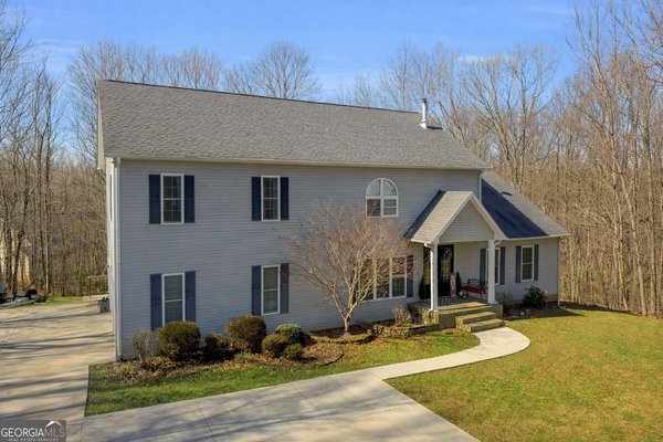 141 Shadow Walk Drive, Mount Airy