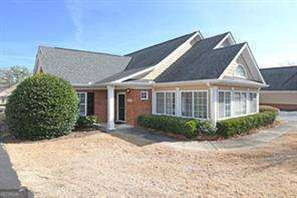 3603 Village Lane Roswell