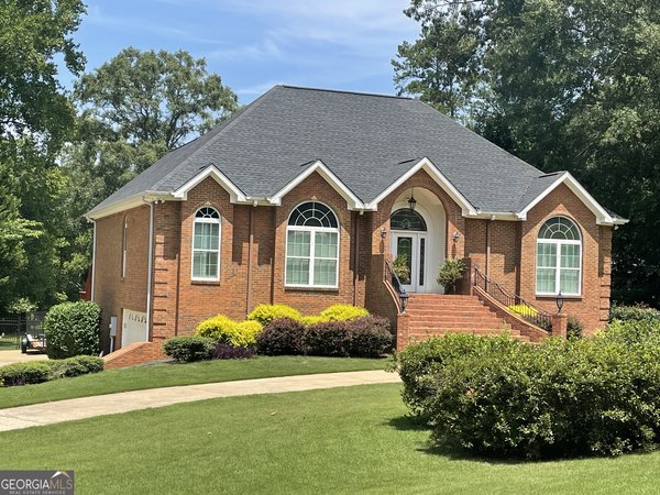 910 Piney Woods Drive, Lagrange