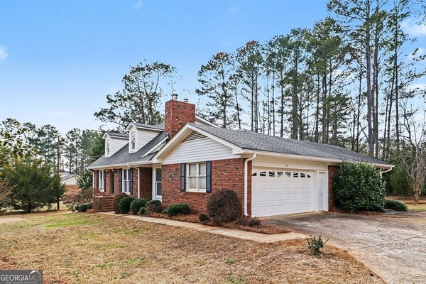 42 Camellia Circle, Newnan