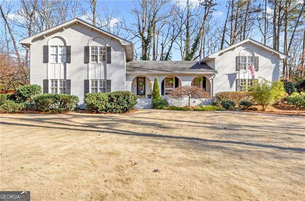 4979 Vernon Oaks Drive Atlanta