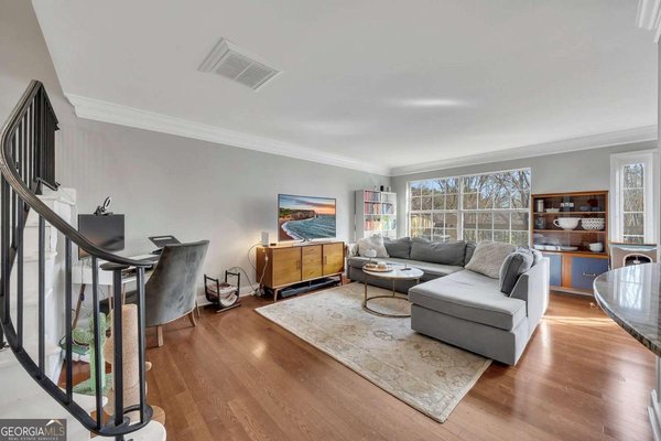 6980 Roswell Road, Atlanta