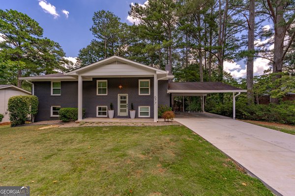 677 Hillandale Circle Marietta