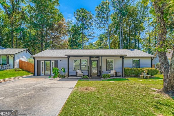 1507 Locust Log Way Austell