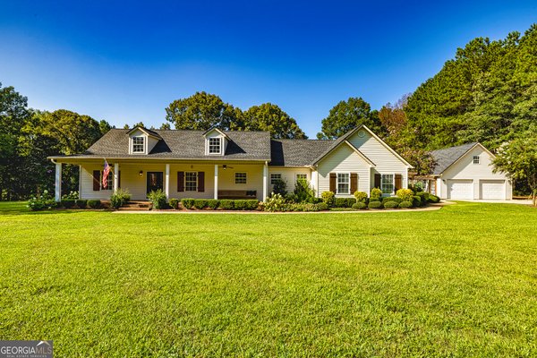 696 Highway 18, Barnesville