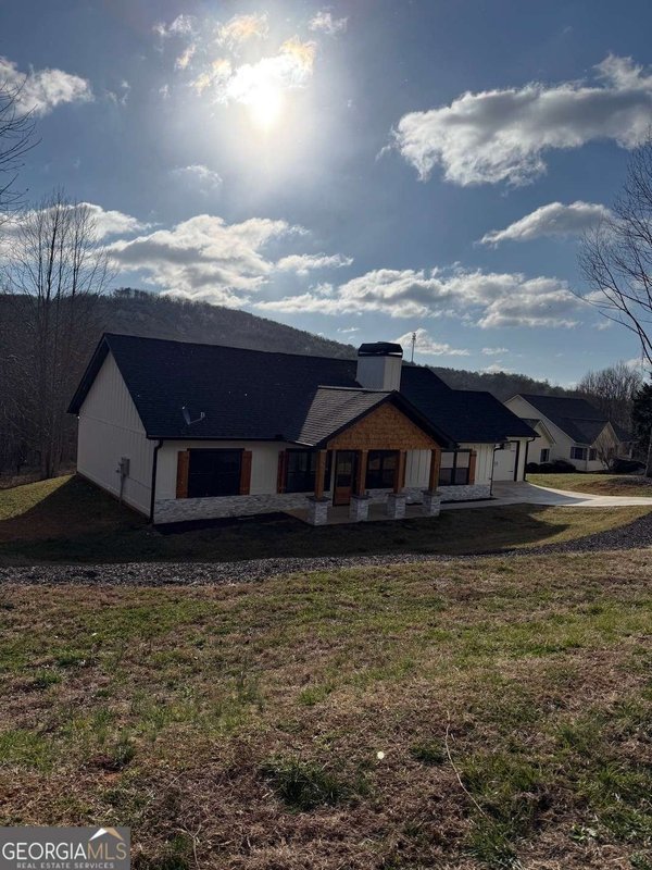 270 Meadow Crest Drive, Cleveland