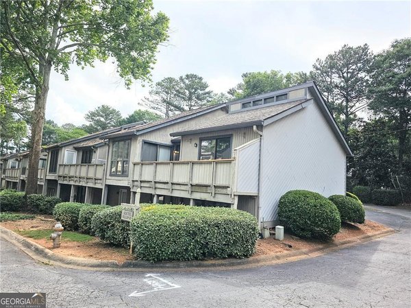 5025 Highland Club Drive Marietta