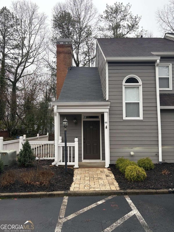 44 Nesbit Place Alpharetta