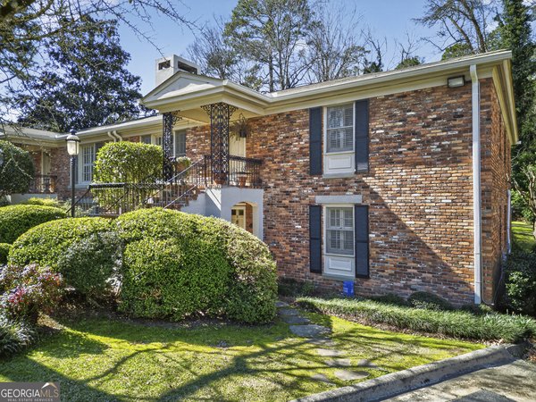 360 Vista Circle, Macon