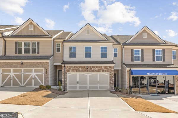5651 Chickory Drive, Flowery Branch