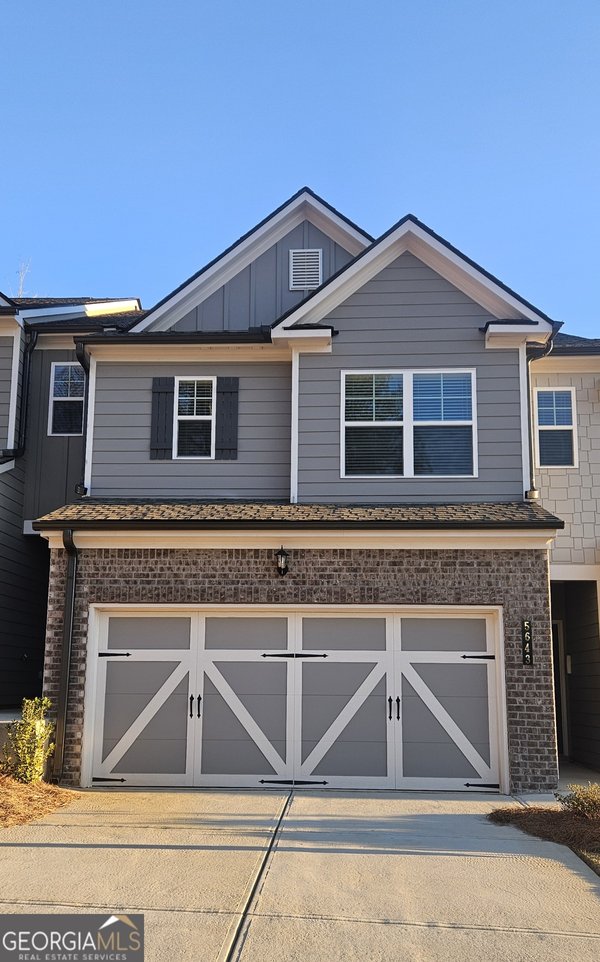 5643 Chickory Drive, Flowery Branch