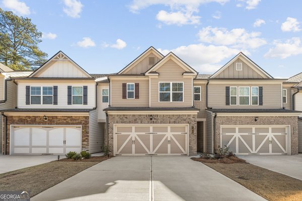 5619 Chickory Drive, Flowery Branch